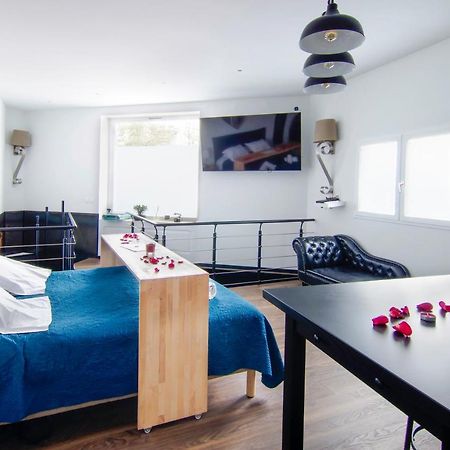 Mieuxqualhotel Jacuzzi Privatif La Retro Bordeaux Bagian luar foto