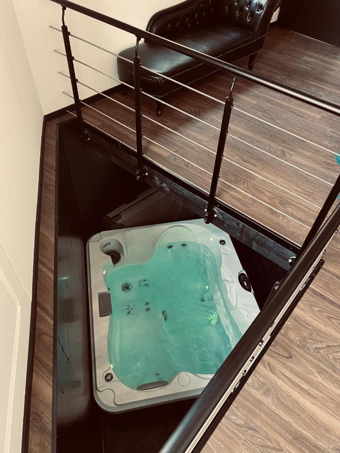 Mieuxqualhotel Jacuzzi Privatif La Retro Bordeaux Bagian luar foto