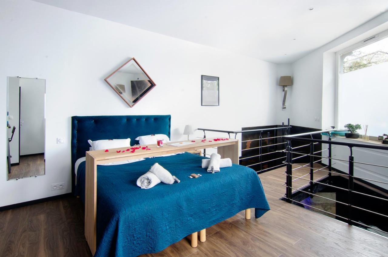 Mieuxqualhotel Jacuzzi Privatif La Retro Bordeaux Bagian luar foto