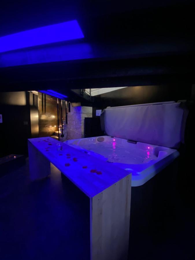 Mieuxqualhotel Jacuzzi Privatif La Retro Bordeaux Bagian luar foto