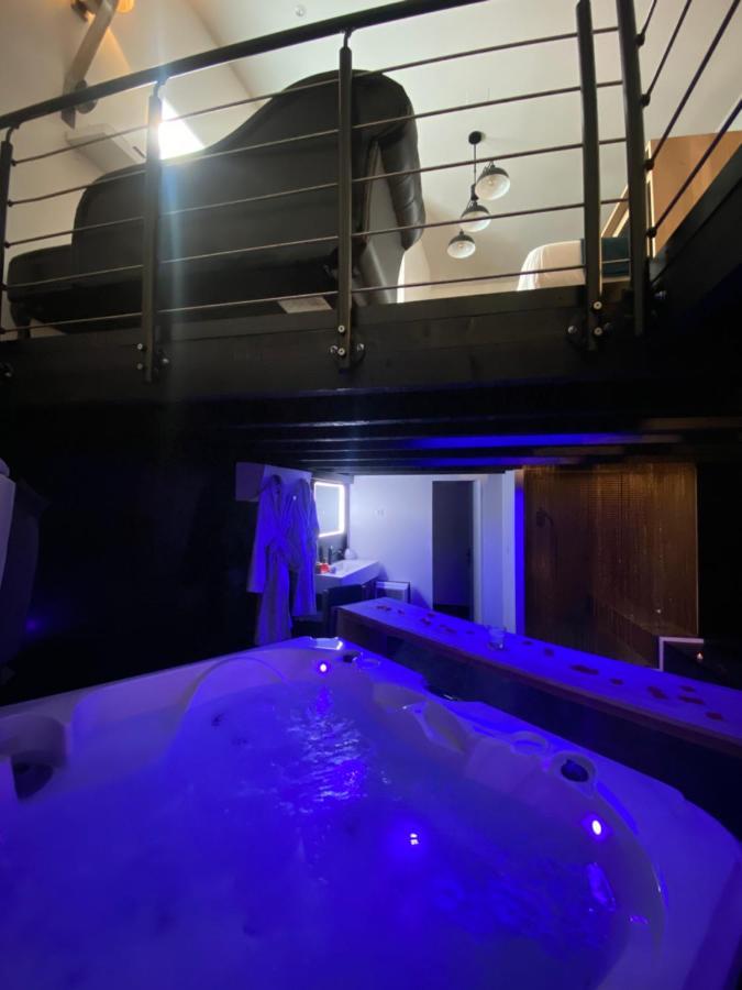 Mieuxqualhotel Jacuzzi Privatif La Retro Bordeaux Bagian luar foto